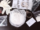Откриха четири чувала кокаин сред отломките на малък самолет в Мексико