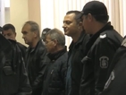 Задържаните митничари остават в ареста