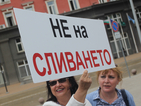 Москов: Няма да съкращават, а ще назначават хора в слетите болници