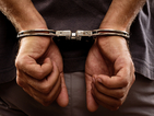Mладежи бяха арестувани със сила за неправилно пресичане в САЩ