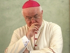 Обвиненият в педофилия духовник от Ватикана – в болница, няма да се яви в съда