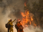 Хиляди са евакуирани заради пожарите в Калифорния