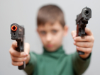 САЩ забраниха продажбата на детски оръжия