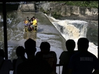 Деца загинаха при тайфун във Филипините