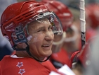 Путин отпразнува рождения си ден с хокеен мач