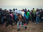 КРИЗА БЕЗ КРАЙ: Ще попадне ли България на пътя на бежанците?