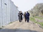 Словения извика запасняците за охрана на границата
