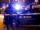 Издирват още двама души заради атаките в Париж