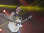 "Eagles of Death Metal" се завърнаха на парижката сцена