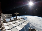 Космонавтите на МКС посрещнаха Новата година 15 пъти