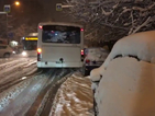 Автобус на градския транспорт помете коли в София (ВИДЕО)