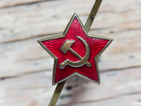 Депутати искат забрана на комунистически символи и паметници