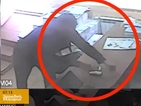 „Дръжте крадеца”: Мъж отмъква мобилен телефон от офис