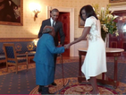 106-годишна жена танцува с Мишел и Барак Обама (ВИДЕО)