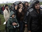 Лъжат бежанци, че ги водят в Сърбия, а ги оставят у нас