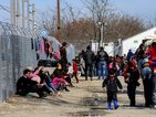 Унгария затваря шест от общо осем центъра за прием на бежанци