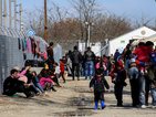 Мигранти в Идомени: Обама, Меркел, ние умираме! (ВИДЕО)