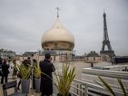 12-метров златен купол върху Руската катедрала в Париж (ВИДЕО)