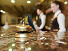 Хотелиери обещават по-високи заплати за сезонните работници
