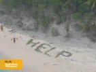 Корабокрушенци изписаха "Помощ" с палмови листа, намериха ги (ВИДЕО)