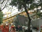 Кран падна в Китай, уби 12 души (ВИДЕО)
