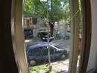 Счупиха прозорците на централата на БСП във Варна (СНИМКИ)