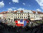 Поляците излязоха на най-големия протест след падането на комунизма (ВИДЕО)