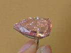 Продадоха уникален розов диамант за космическа сума (ВИДЕО)
