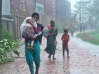Мощен циклон уби десетки в Бангладеш (СНИМКИ)