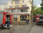 СЛЕД БУРЯ: Мълния запали сграда в Хасково (ВИДЕО+СНИМКИ)