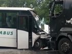 Един остава в болница след катастрофата с автобус с футболисти