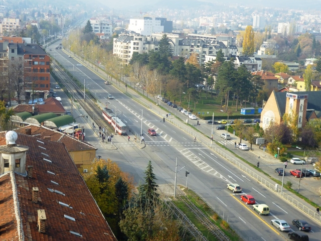 Ежедневни катастрофи на забранен ляв завой в София