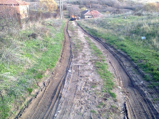 Калните улици в село Георги Добрево - 6