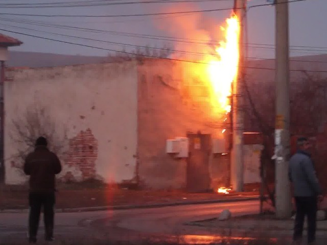 Пожар в трафопост в кв. "Разсадника" в Самоков