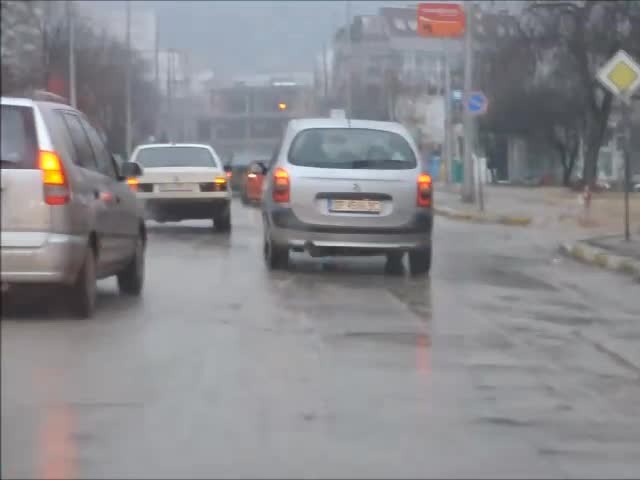 Четвърти пореден протест заради дупките във Враца