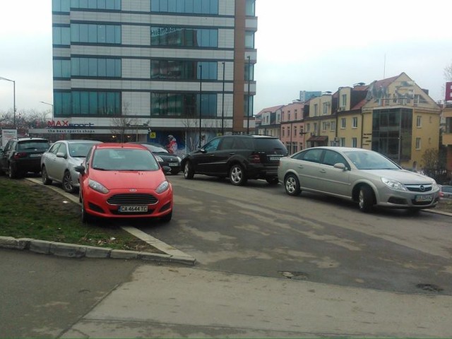 Паркиране до комплекс „Бокар” 3