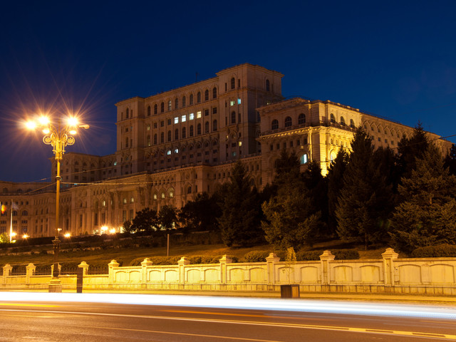 Парламентът в Букурещ. Снимка: Shutterstock