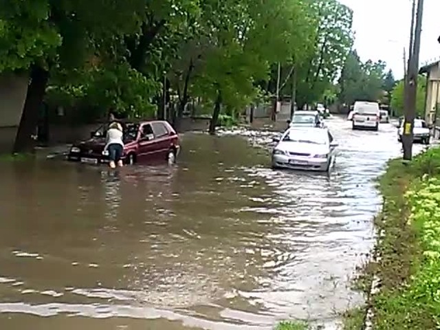 Наводнение от падналия дъжд в с. Крумово, Пловдив