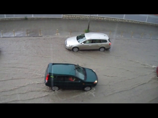 Поройният дъжд във Варна