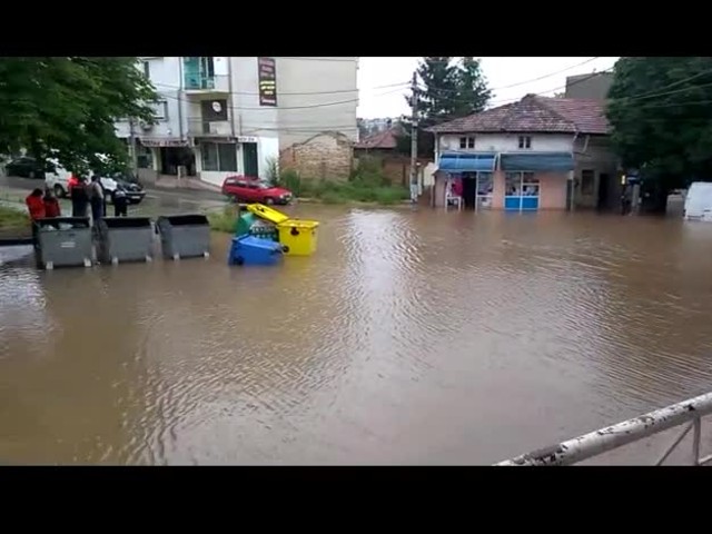 Наводнение Добрич - ул. "Гоце Делчев"