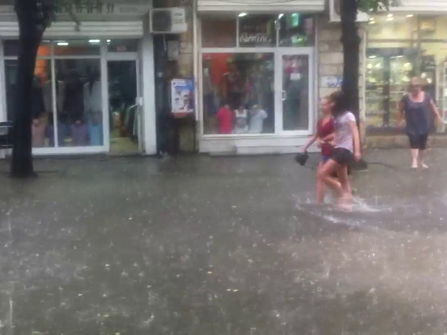 Дъжд с градушка в гр. Ямбол -28.07.2014