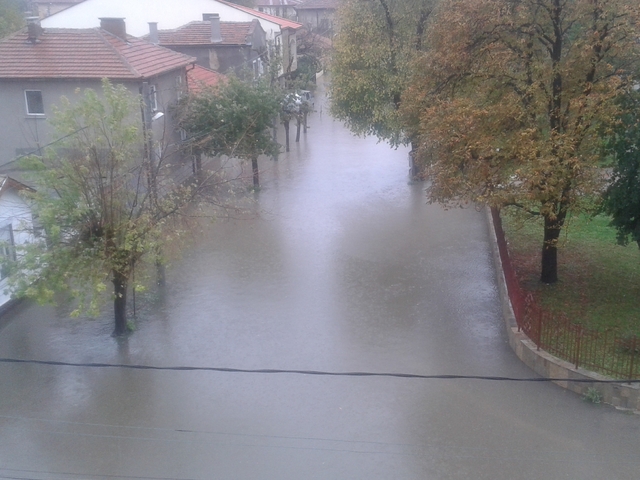 Преля реката в Хасково