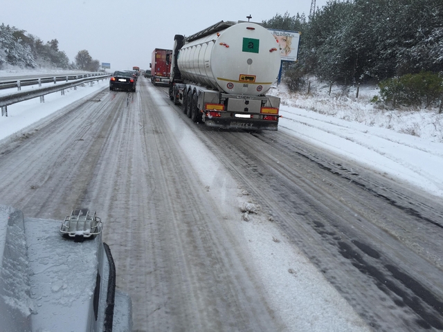 Магистрала "Тракия" е заледена!!!