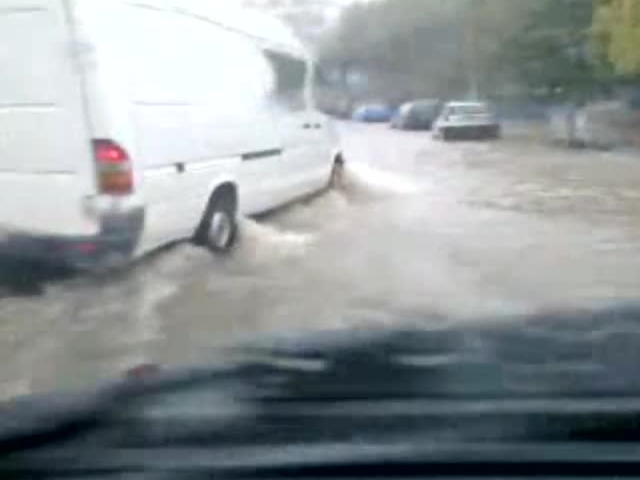 Докога така в най-големия комплекс на Бургас