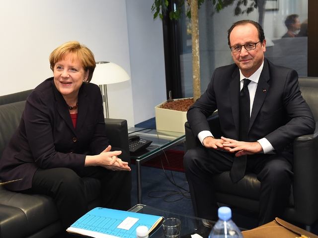 Франсоа Оланд и Ангела Меркел. Снимка: ЕПА/БГНЕС