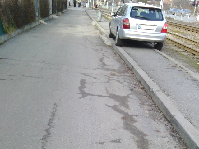 Неправилно паркирани автомобили