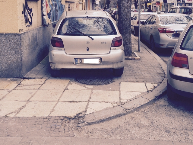 Майсторско паркиране на ул.Цариброд/Варна