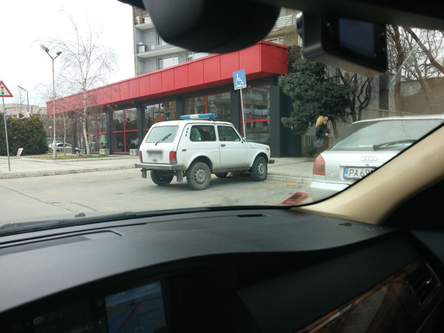 Паркиране на патрулка