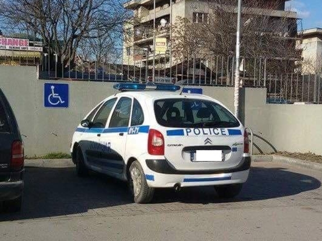 Инвалиди паркиране