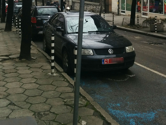 Червените номера и законите в България